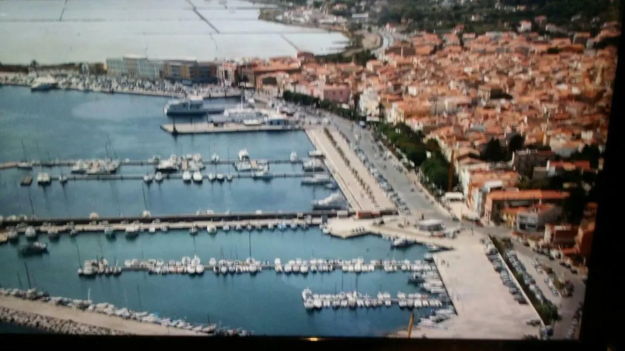 Villa Casa Maria à Carloforte  Hébergement de vacances